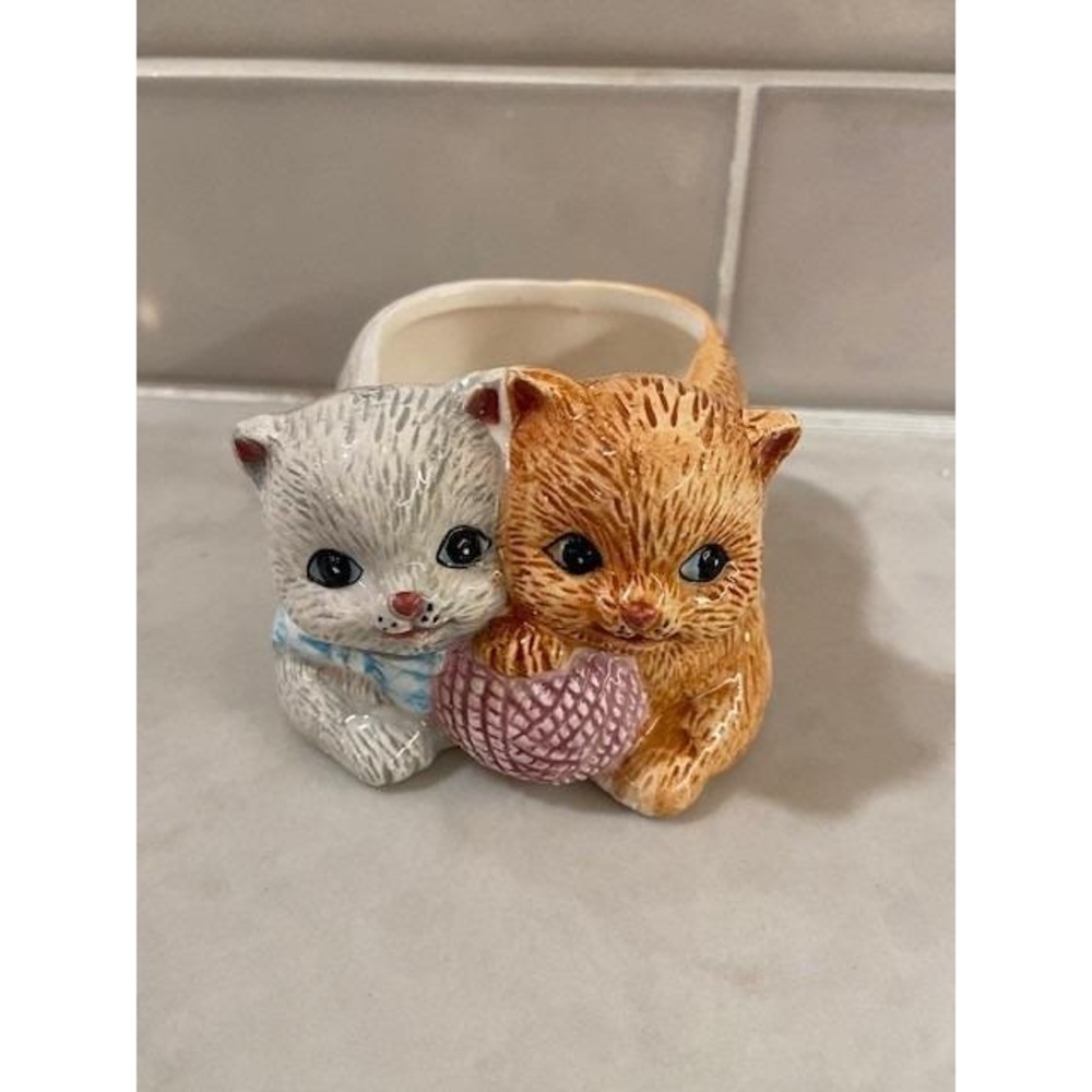 Cat Planter Grey Orange Kittens Yarn Ball Vintage BHPONY Ceramic Trinket Dish